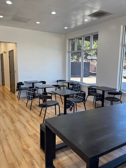 More Photos Of 833 S Denton Tap Rd, Coppell Fast Food For Lease