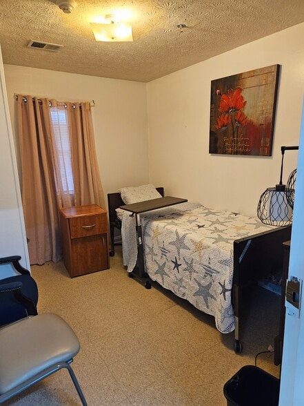 More Photos Of 601 Coleman St, Atlanta Assisted Living For Sale