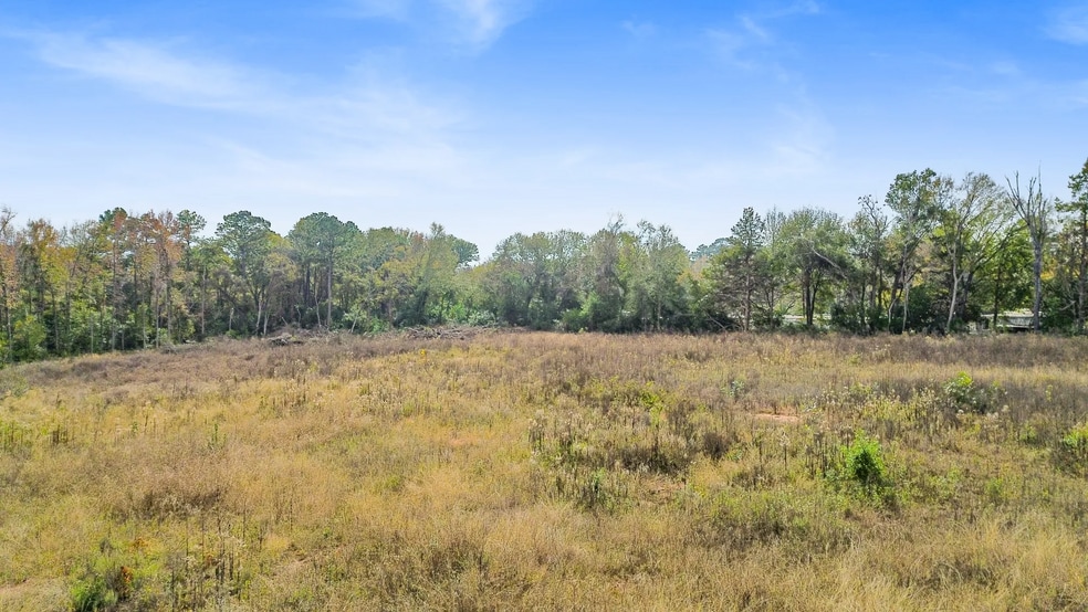 More Photos Of 4008 W Oak St, Palestine Land For Lease