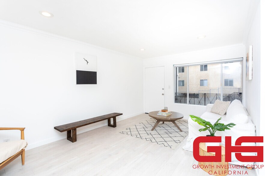 More Photos Of 376 N Avenue 57, Los Angeles Apartments For Sale