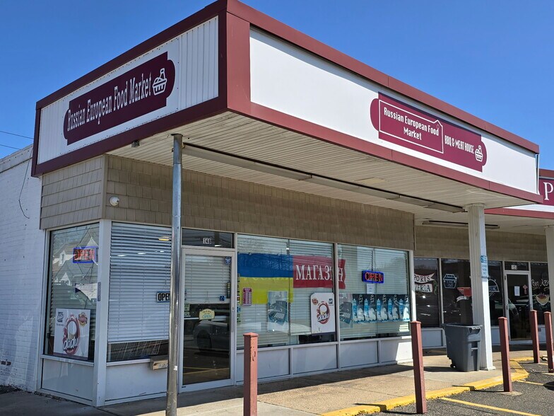 More Photos Of 136-148 Main St, East Rockaway Freestanding For Lease