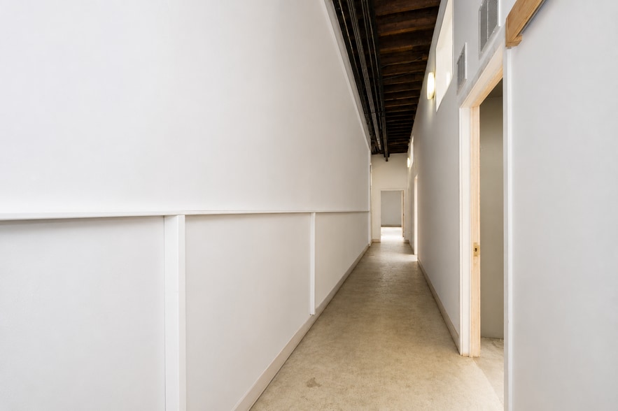 More Photos Of 154 26th St, Brooklyn Warehouse For Sale