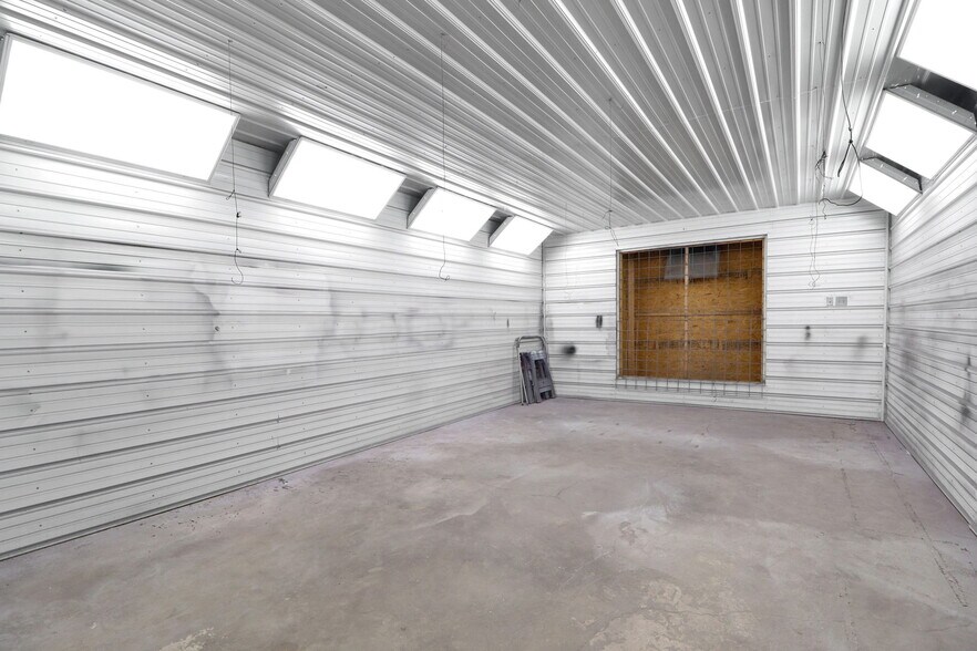 More Photos Of , Dayton General Retail For Sale