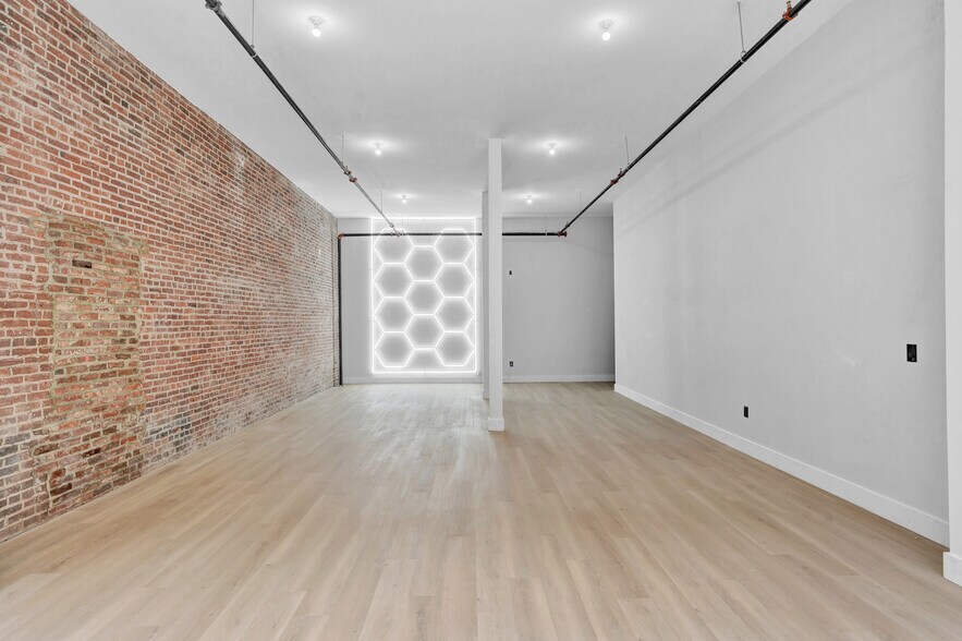 More Photos Of 115-117 Penn Ave, Scranton Storefront Retail Residential For Lease