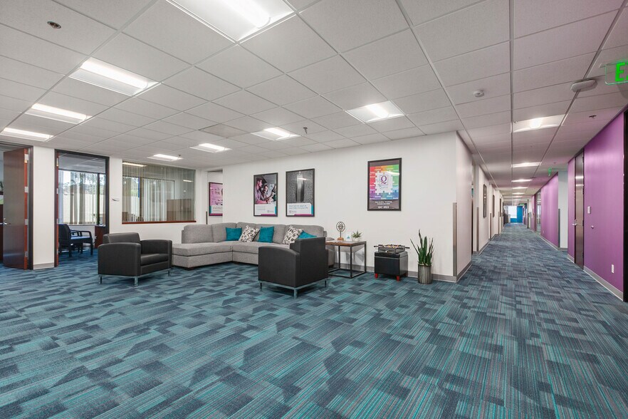 More Photos Of 4545 Murphy Canyon Rd, San Diego Office For Lease