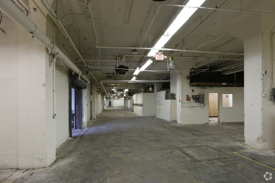 More Photos Of 545 N Arlington Ave, Bloomfield Manufacturing For Lease