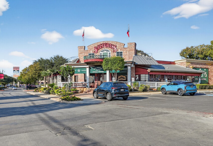More Photos Of 11745 W IH-10, San Antonio General Retail For Lease