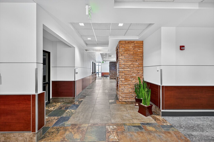 More Photos Of 9399 Crown Crest Blvd, Parker Medical For Lease