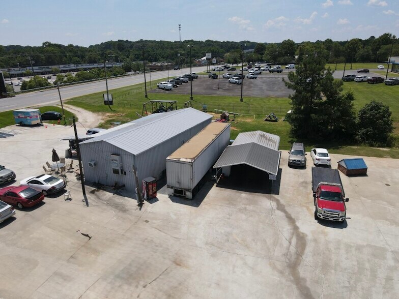 More Photos Of 975-979 E Liberty St, York Auto Dealership For Sale