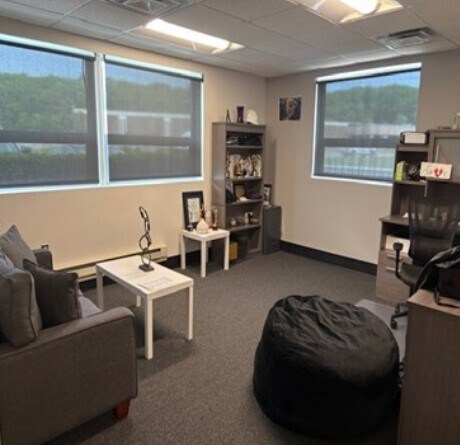 More Photos Of 15 Perwal St, Westwood Warehouse For Sale