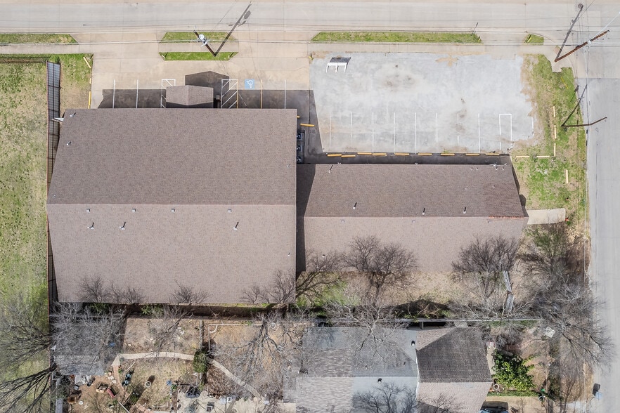 More Photos Of 5007 Ivy Ln, Dallas Specialty For Sale