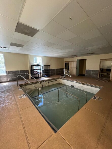 More Photos Of 12185 New World Dr, El Paso Medical For Sale