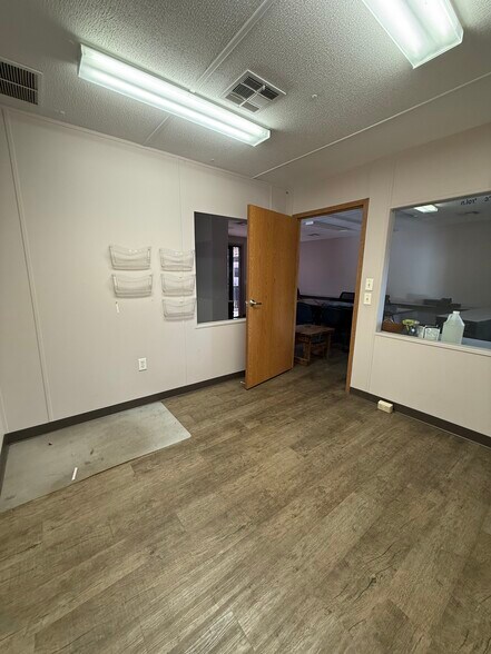 More Photos Of 1128 Dean Forest Rd, Savannah Office For Lease