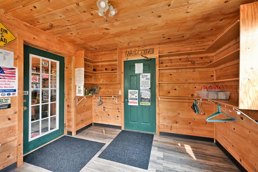 More Photos Of N2586 Spider Lake Trl, Birchwood Restaurant For Sale