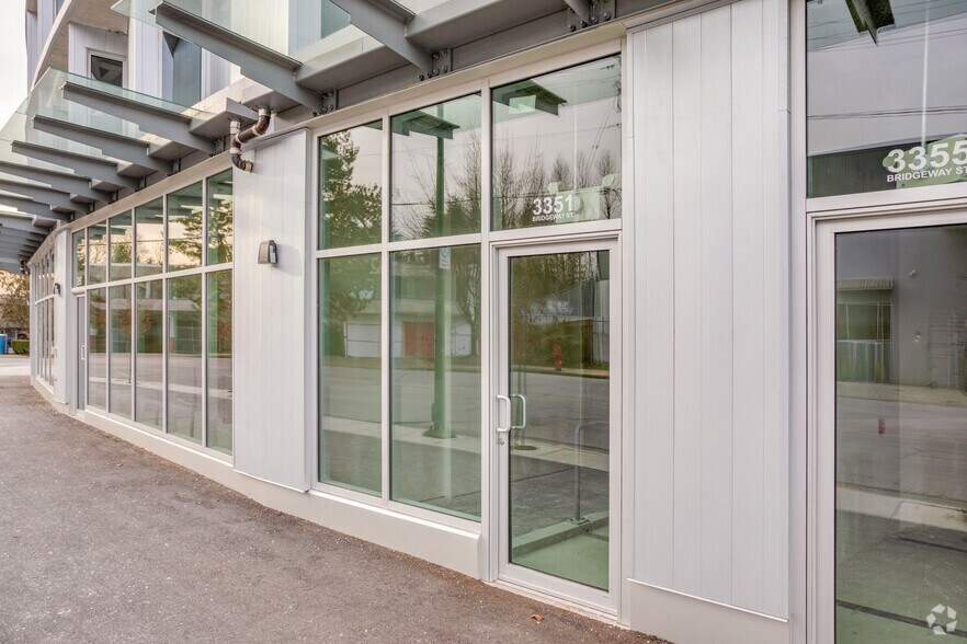 More Photos Of 3333 Bridgeway St, Vancouver Light Distribution For Lease