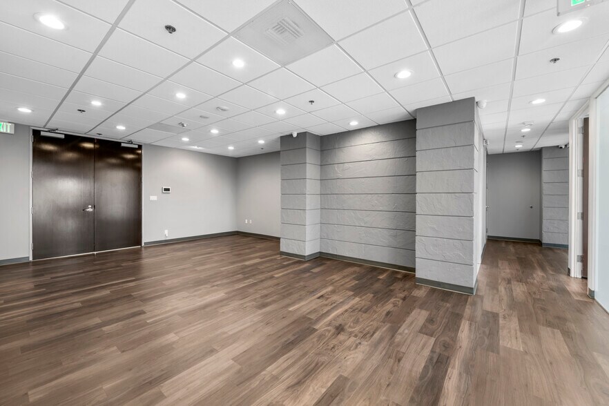 More Photos Of 2001 Wilshire Blvd, Santa Monica Office For Lease