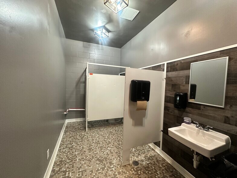 More Photos Of 918 Sage Ave, Kemmerer Sports And Entertainment For Sale