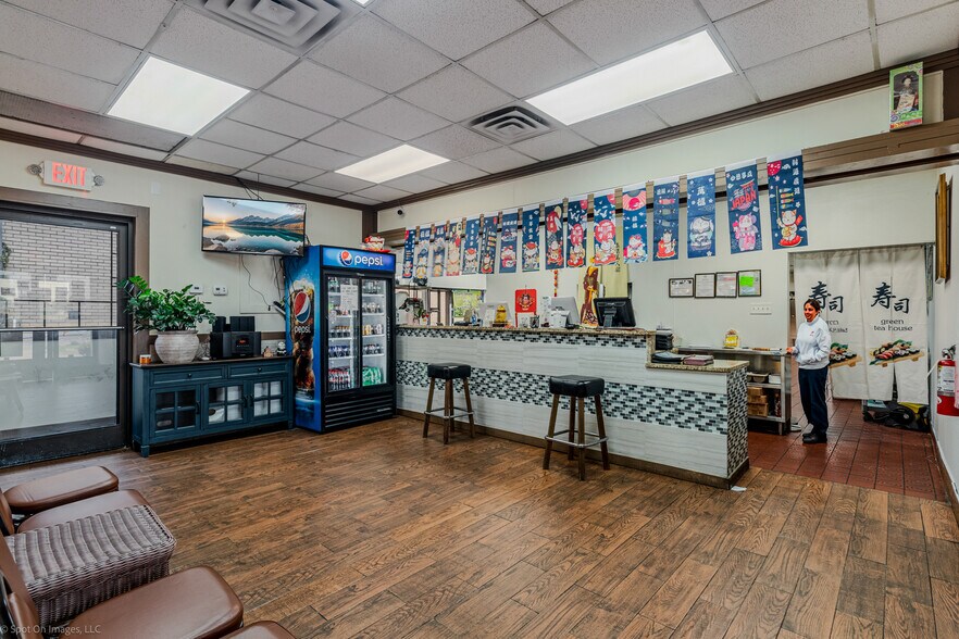 More Photos Of 645 Harwood Rd, Bedford Restaurant For Sale