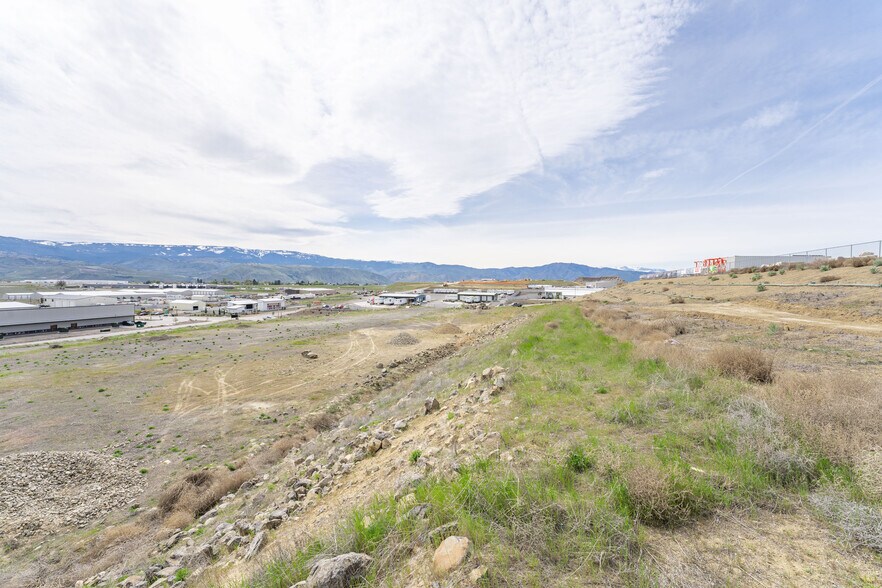 More Photos Of 501 Urban Industrial Way, East Wenatchee Land For Sale