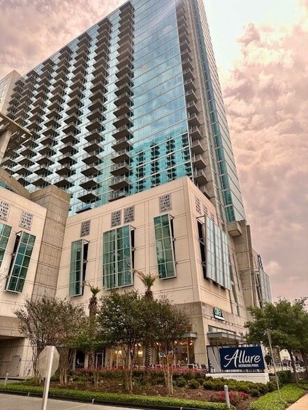 More Photos Of 5927 Almeda Rd, Houston Apartments For Lease