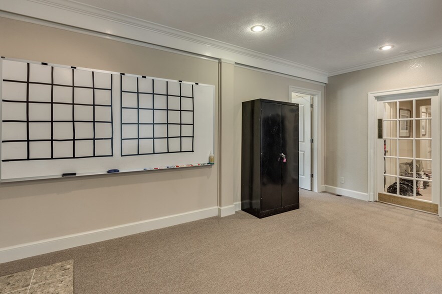 More Photos Of 1 Fords Colony Dr, Williamsburg Office For Lease