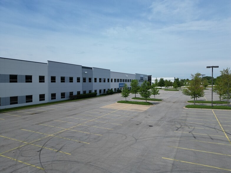 More Photos Of 2700 Ellis Dr, Joliet Warehouse For Sale