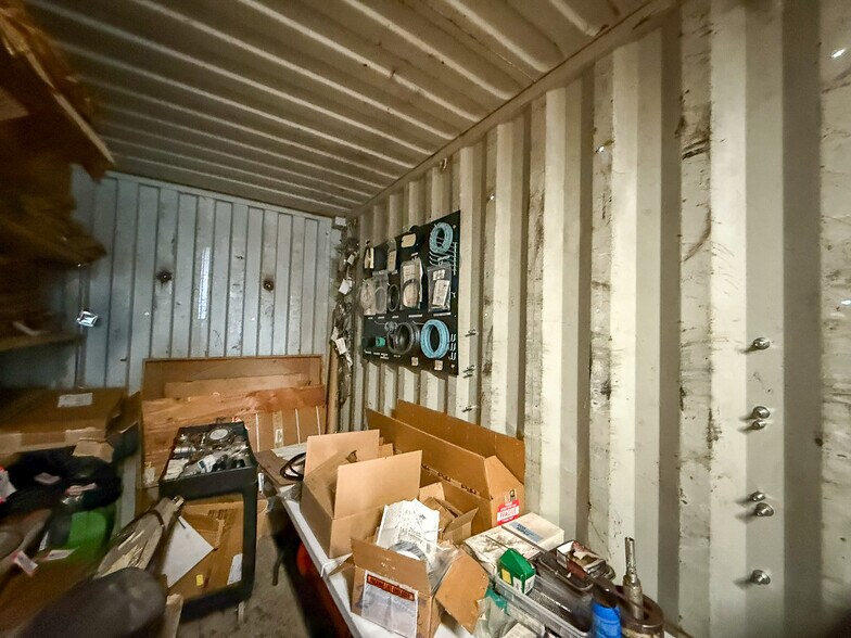 More Photos Of 5640 44th Ave S, Clinton Industrial For Sale