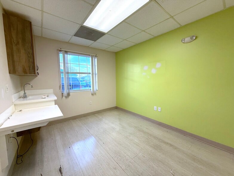 More Photos Of 833 E Oak St, Kissimmee Medical For Lease