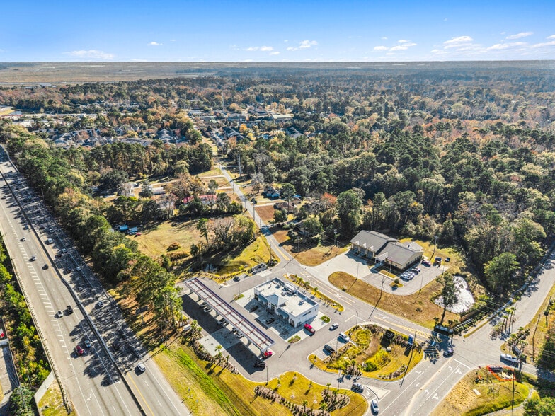 More Photos Of 1750 Grove Point Rd, Savannah Service Station For Sale