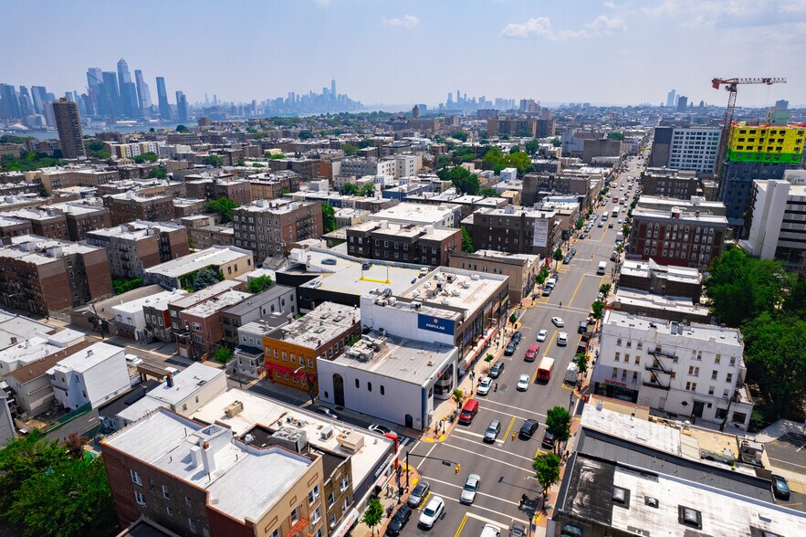 More Photos Of 5300-5306 Bergenline Ave, West New York Freestanding For Lease