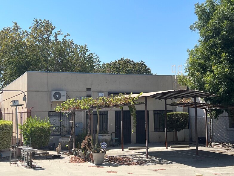More Photos Of 512 15th St, Modesto Office For Lease