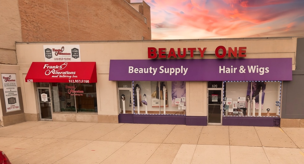 Primary Photo Of 616-620 Roosevelt, Chicago General Retail For Sale