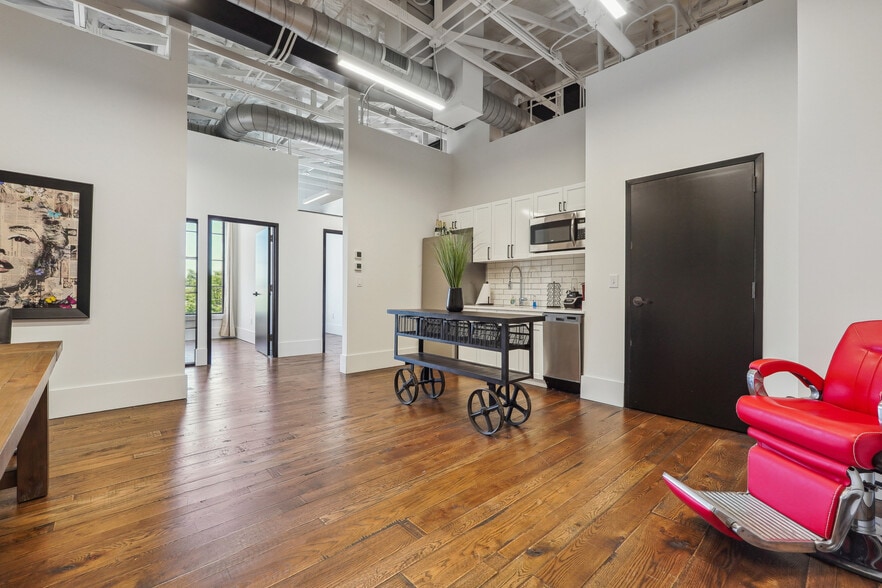 More Photos Of 12655 Birmingham Hwy, Alpharetta Storefront Retail Office For Lease