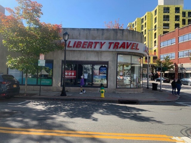 Primary Photo Of 185 E Post Road White Plns, White Plains Storefront For Lease