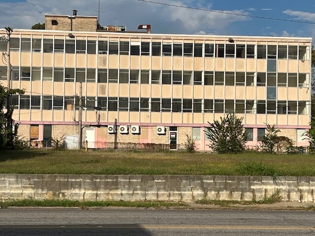 More Photos Of 1800 N Maple St, North Little Rock Office For Sale