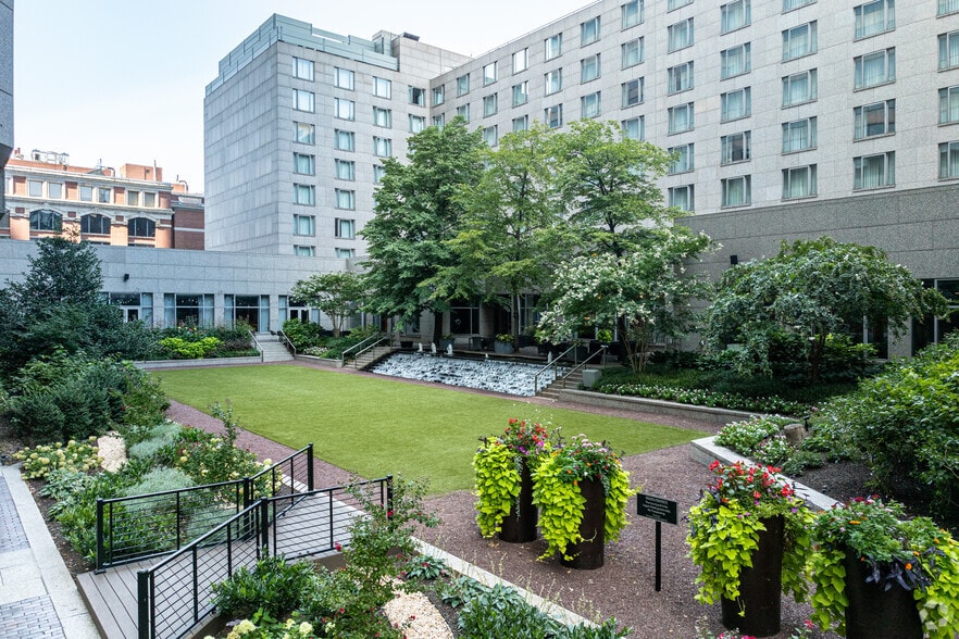 More Photos Of 1717 Arch St, Philadelphia Unknown For Lease