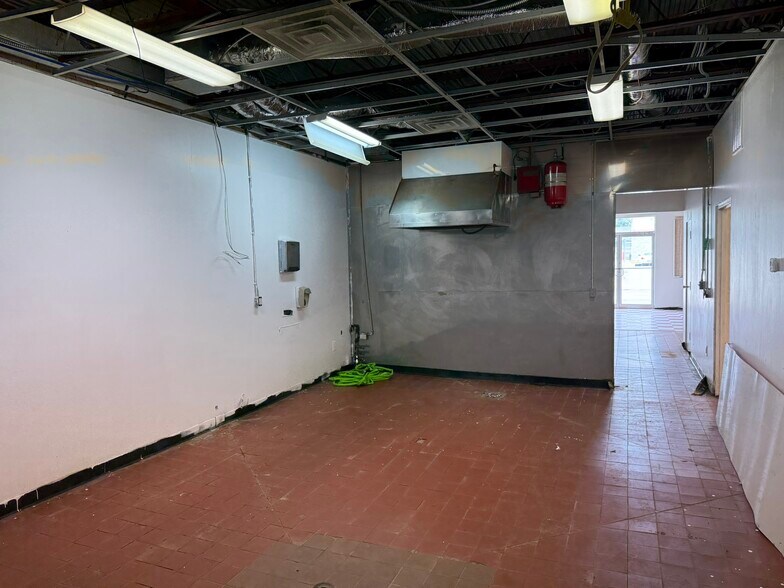 More Photos Of 2410 Dudley Ave, Parkersburg Freestanding For Sale