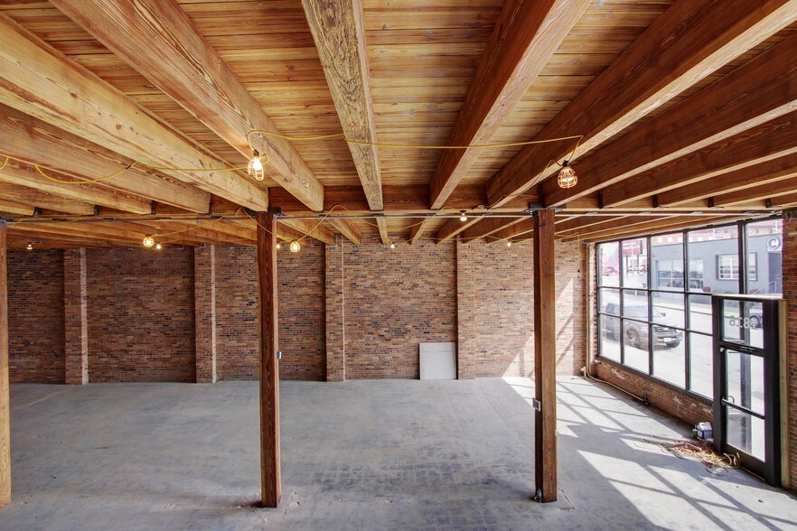 More Photos Of 1816 Walnut St, Kansas City Office For Sale