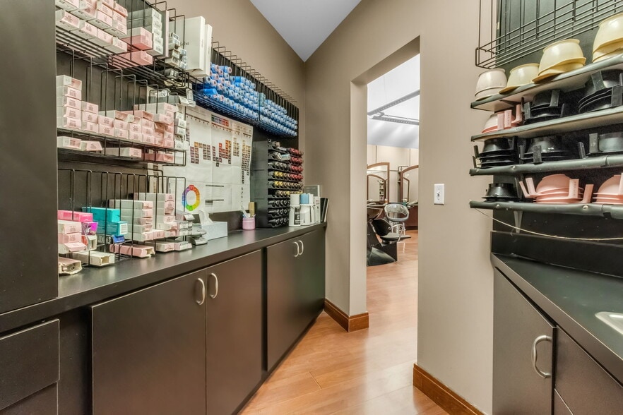 More Photos Of 8180 Wehrle Dr, Buffalo General Retail For Sale