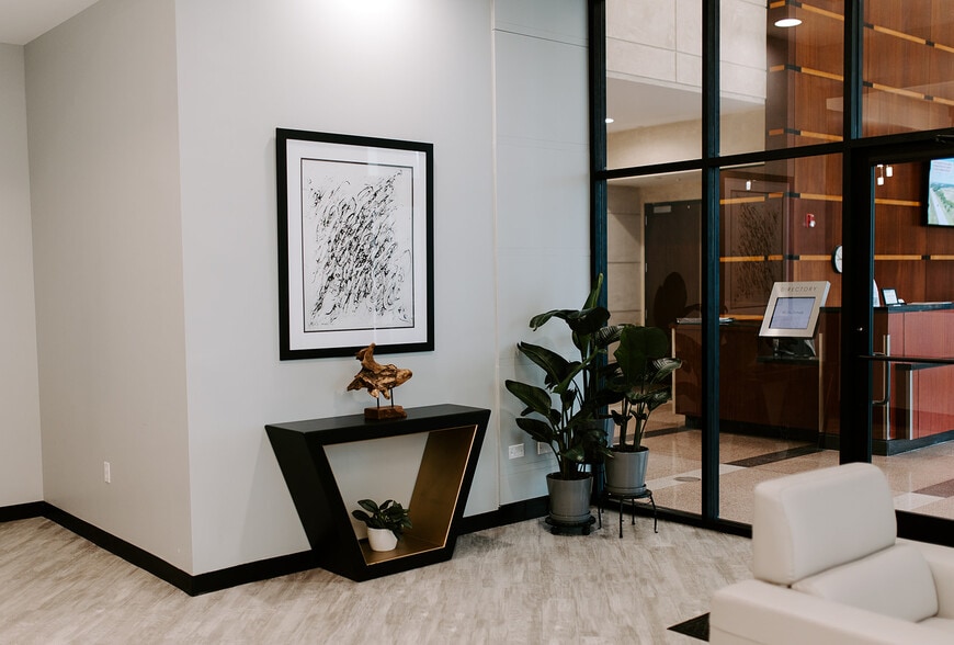 More Photos Of 12200 N Ambassador Dr, Kansas City Medical For Lease