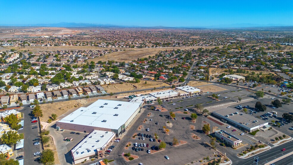 More Photos Of 3301 Southern Blvd, Rio Rancho Storefront For Sale