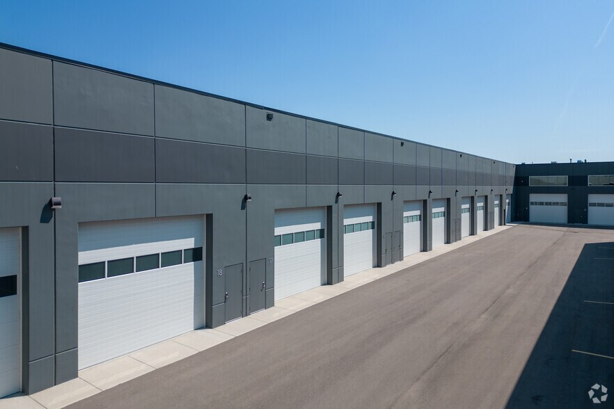 More Photos Of 1750 120 Av NE, Calgary Warehouse For Sale