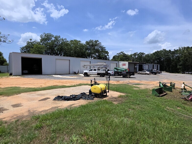 More Photos Of 22195 Cedar St, Robertsdale Warehouse For Sale