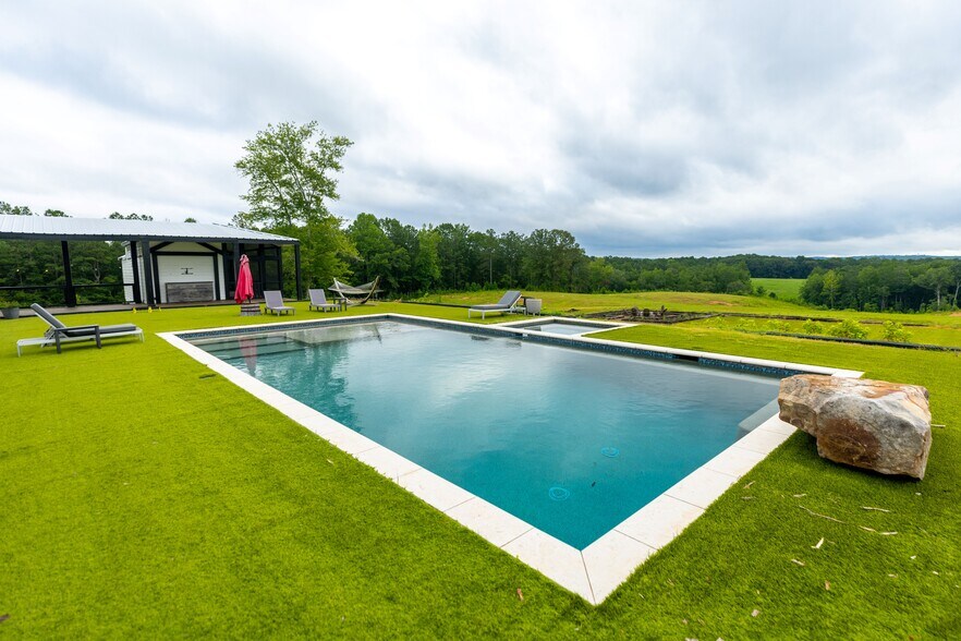 More Photos Of 2199 Roosterville Rd, Roopville Horse Stables For Sale