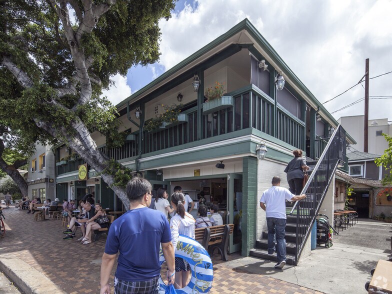 More Photos Of 337-341 Saratoga Rd, Honolulu Storefront Retail Residential For Lease