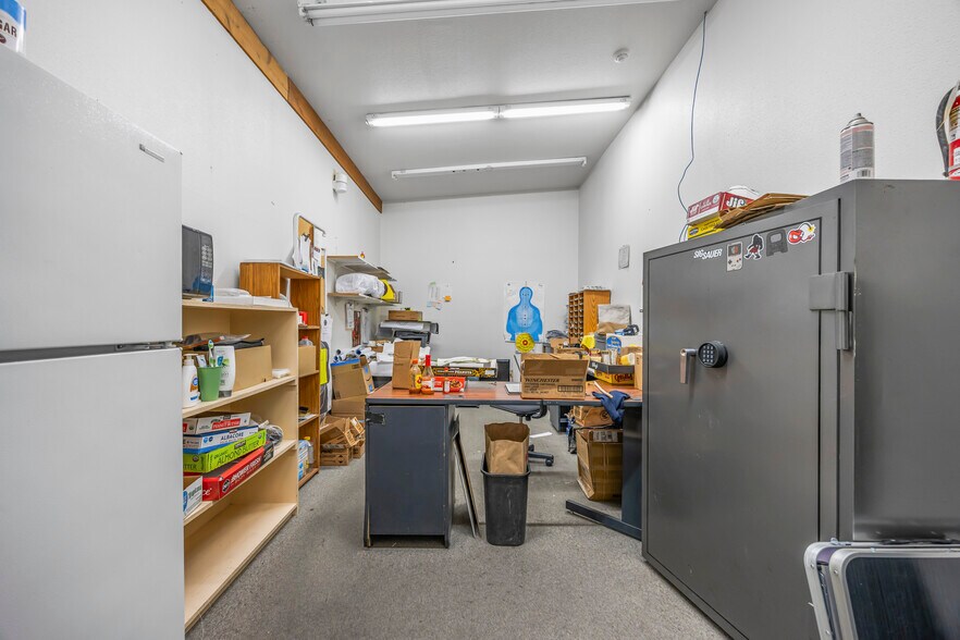 More Photos Of 7509 W Deschutes Rd, Kennewick Office For Sale
