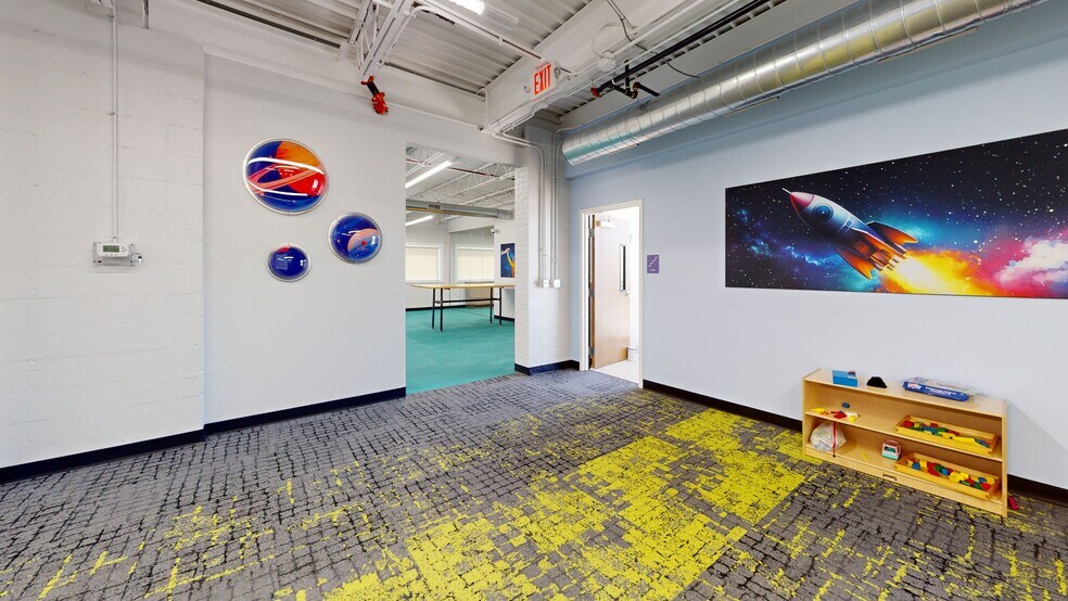 More Photos Of 6161 N Hillside Ave, Indianapolis Loft Creative Space For Lease