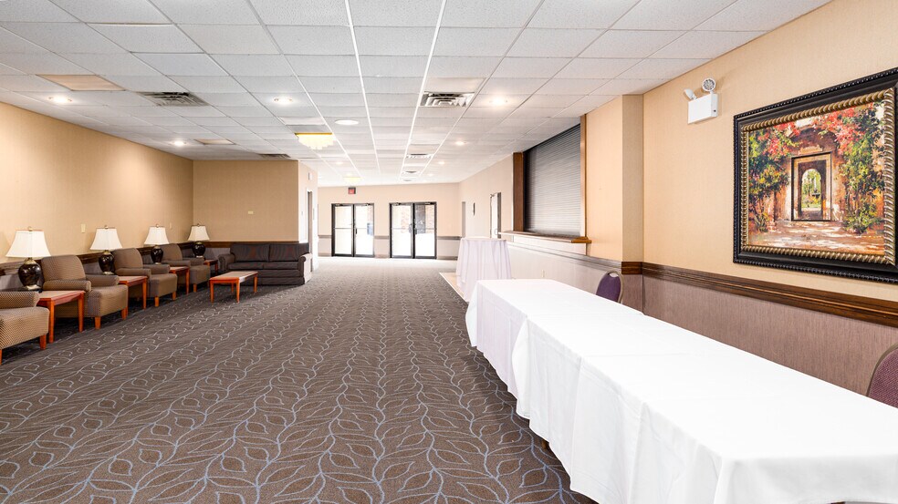 More Photos Of 300 2nd St S, La Crosse Office For Sale