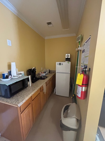 More Photos Of 424 Shelton Rd, West Columbia Warehouse For Sale