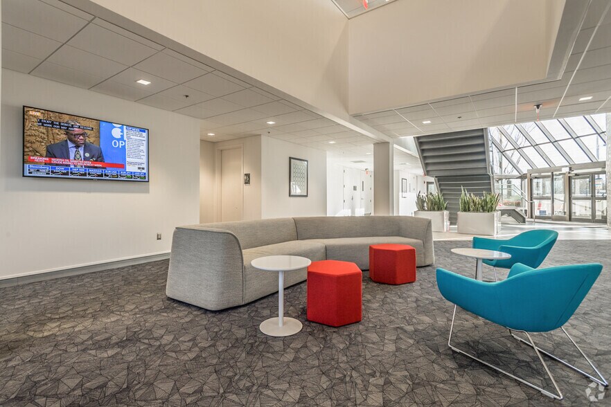 More Photos Of 33 Boston Post Rd W, Marlborough Office For Lease